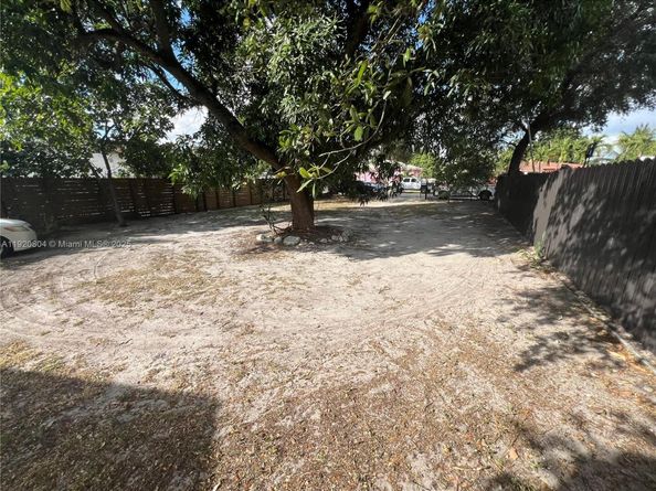 2255 NW 85th St, Miami FL 33147