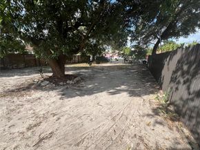 2255 NW 85th St, Miami FL 33147