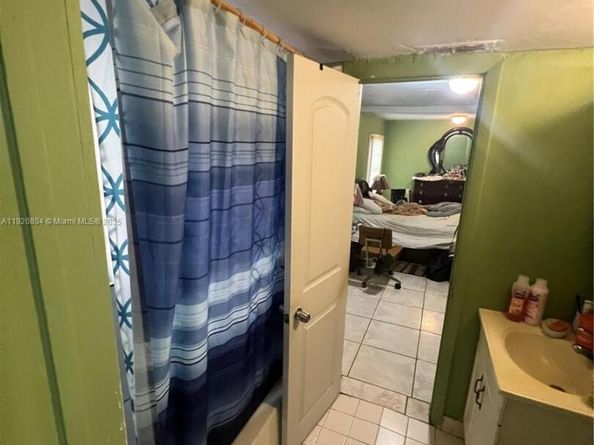 2255 NW 85th St, Miami FL 33147