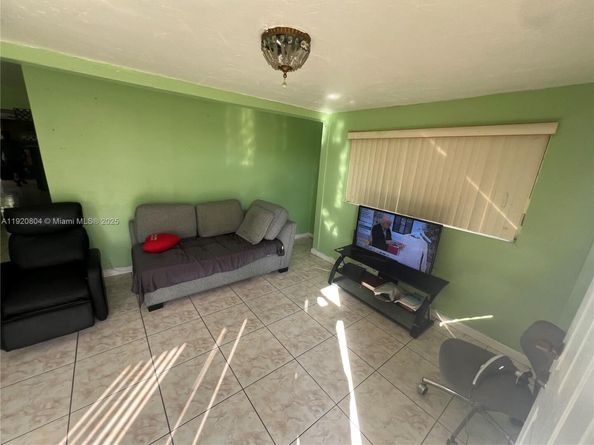 2255 NW 85th St, Miami FL 33147