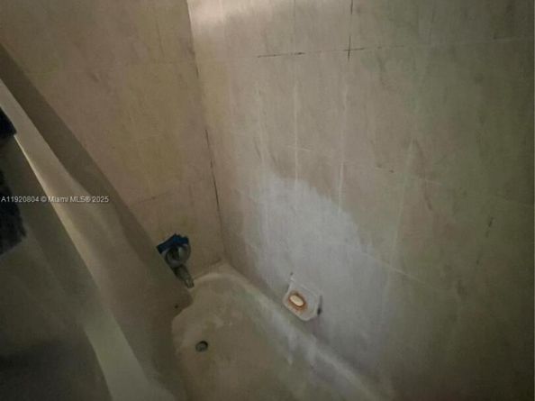 2255 NW 85th St, Miami FL 33147