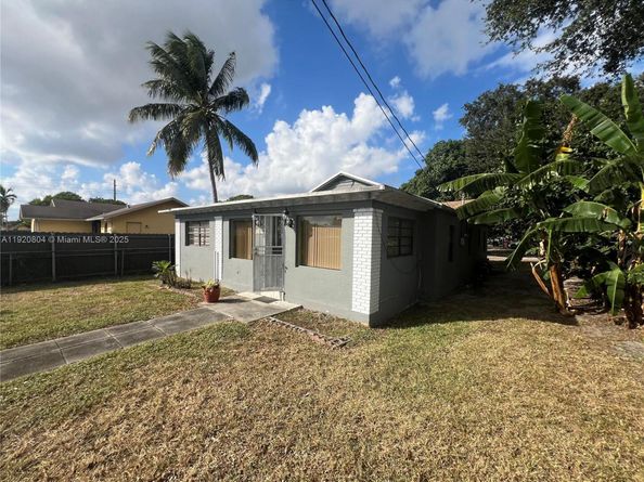 2255 NW 85th St, Miami FL 33147