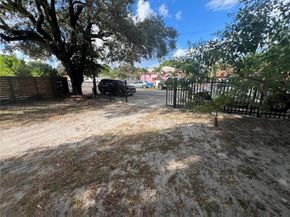 2255 NW 85th St, Miami FL 33147