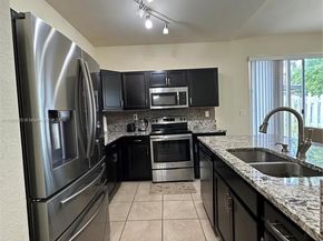 133 SE 28th Ter 8, Homestead FL 33033