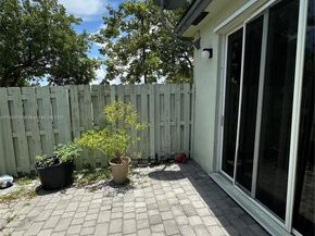 133 SE 28th Ter 8, Homestead FL 33033