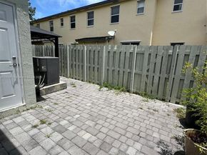 133 SE 28th Ter 8, Homestead FL 33033