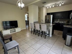 133 SE 28th Ter 8, Homestead FL 33033