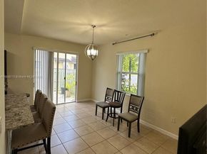 133 SE 28th Ter 8, Homestead FL 33033