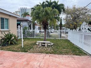2121 SW 30th Ct, Miami FL 33145