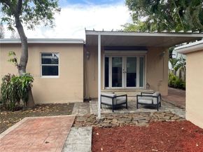 2121 SW 30th Ct, Miami FL 33145
