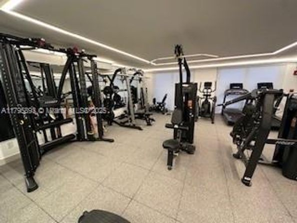 345 Ocean Dr 904, Miami Beach FL 33139