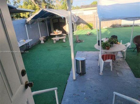 1037 NW 33rd Ave, Miami FL 33125