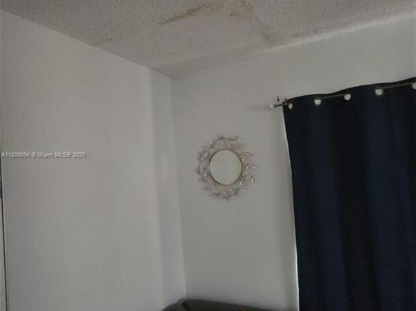 1037 NW 33rd Ave, Miami FL 33125