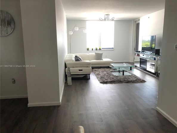 511 SE 5th Ave 707, Fort Lauderdale FL 33301
