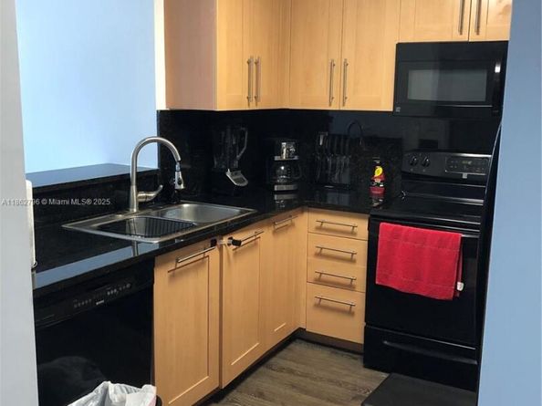 511 SE 5th Ave 707, Fort Lauderdale FL 33301