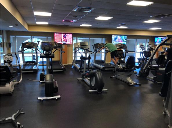 511 SE 5th Ave 707, Fort Lauderdale FL 33301