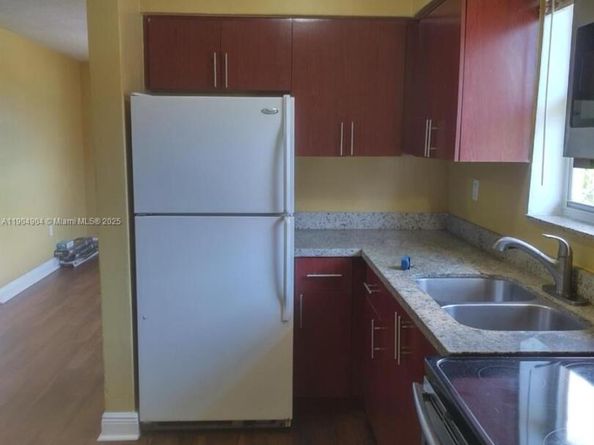 2835 NW 22nd Ave, Miami FL 33142