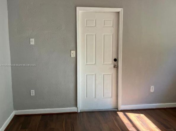 2835 NW 22nd Ave, Miami FL 33142