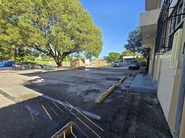 2835 NW 22nd Ave, Miami FL 33142