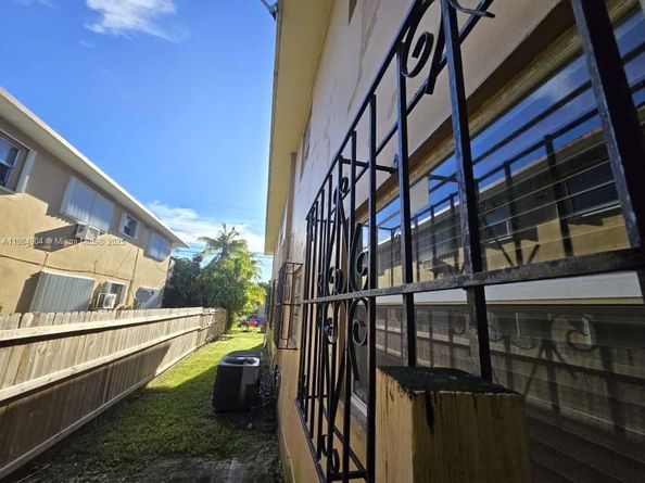 2835 NW 22nd Ave, Miami FL 33142