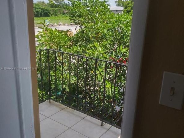 2835 NW 22nd Ave, Miami FL 33142