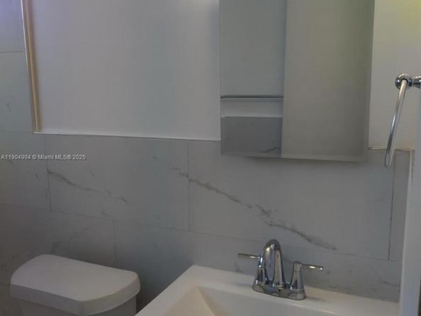 2835 NW 22nd Ave, Miami FL 33142