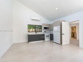 9230 SW 183rd Ter, Palmetto Bay FL 33157