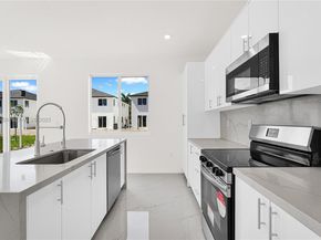 22445 SW 125th Ave 18A, Miami FL 33170