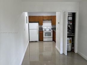 1471 NW 22nd St, Fort Lauderdale FL 33311