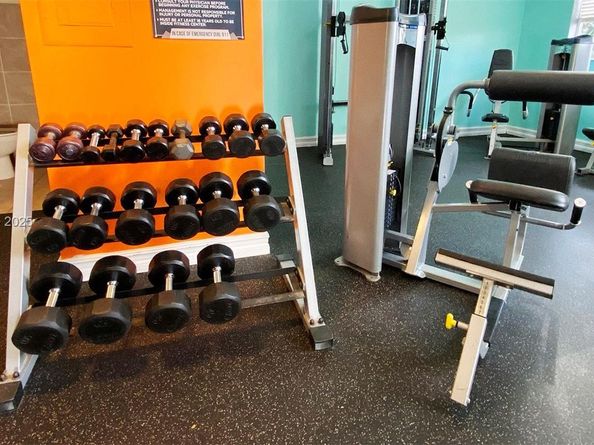 8741 Wiles Rd 208, Coral Springs FL 33067