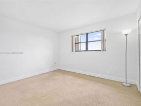 8401 NW 8 St 401, Miami FL 33126