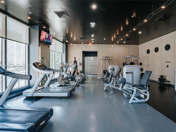 2602 E Hallandale Beach Blvd R706, Hallandale Beach FL 33009