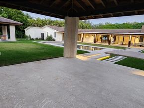 12050 SW 90th Ave, Miami FL 33176