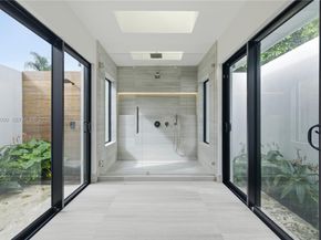 12050 SW 90th Ave, Miami FL 33176