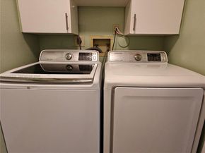 9803 NW 37th St, Sunrise FL 33351