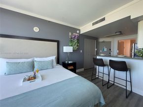 2889 Mcfarlane Rd 1812, Miami FL 33133