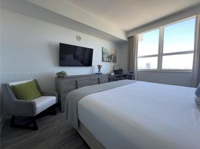 2889 Mcfarlane Rd 1812, Miami FL 33133