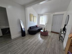 1011 NW 64th St, Miami FL 33150