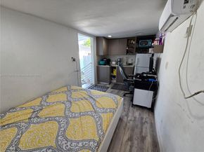 1011 NW 64th St, Miami FL 33150