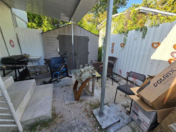 1011 NW 64th St, Miami FL 33150