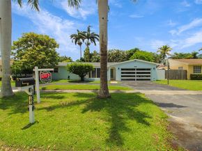 19820 SW 83rd Ave, Cutler Bay FL 33189
