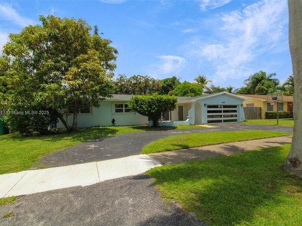 19820 SW 83rd Ave, Cutler Bay FL 33189