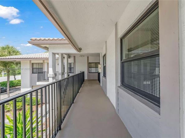 11160 W Sample Rd 11160, Coral Springs FL 33065
