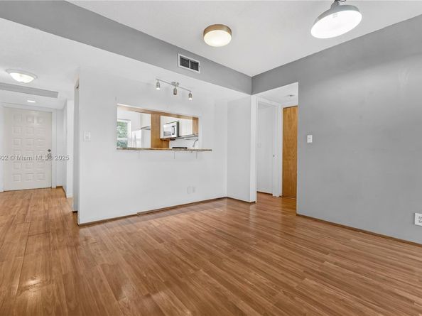 11160 W Sample Rd 11160, Coral Springs FL 33065