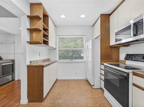 11160 W Sample Rd 11160, Coral Springs FL 33065