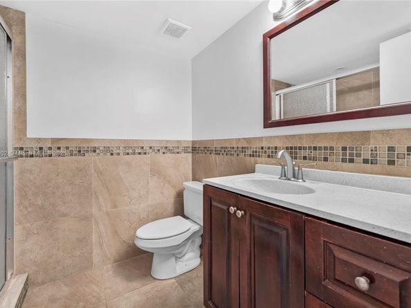 11160 W Sample Rd 11160, Coral Springs FL 33065