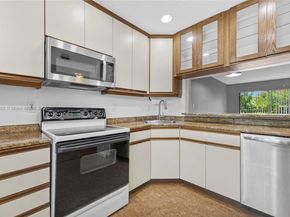 11160 W Sample Rd 11160, Coral Springs FL 33065