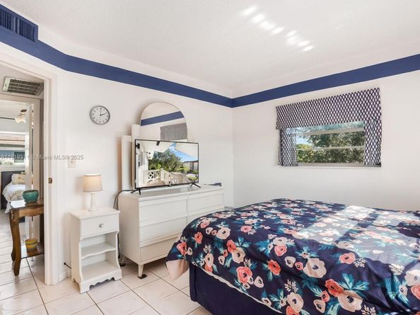 4705 NW 35th St 616, Lauderdale Lakes FL 33319