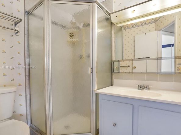 4705 NW 35th St 616, Lauderdale Lakes FL 33319