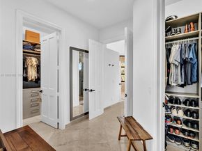 1021 NW 115th Ave, Plantation FL 33323